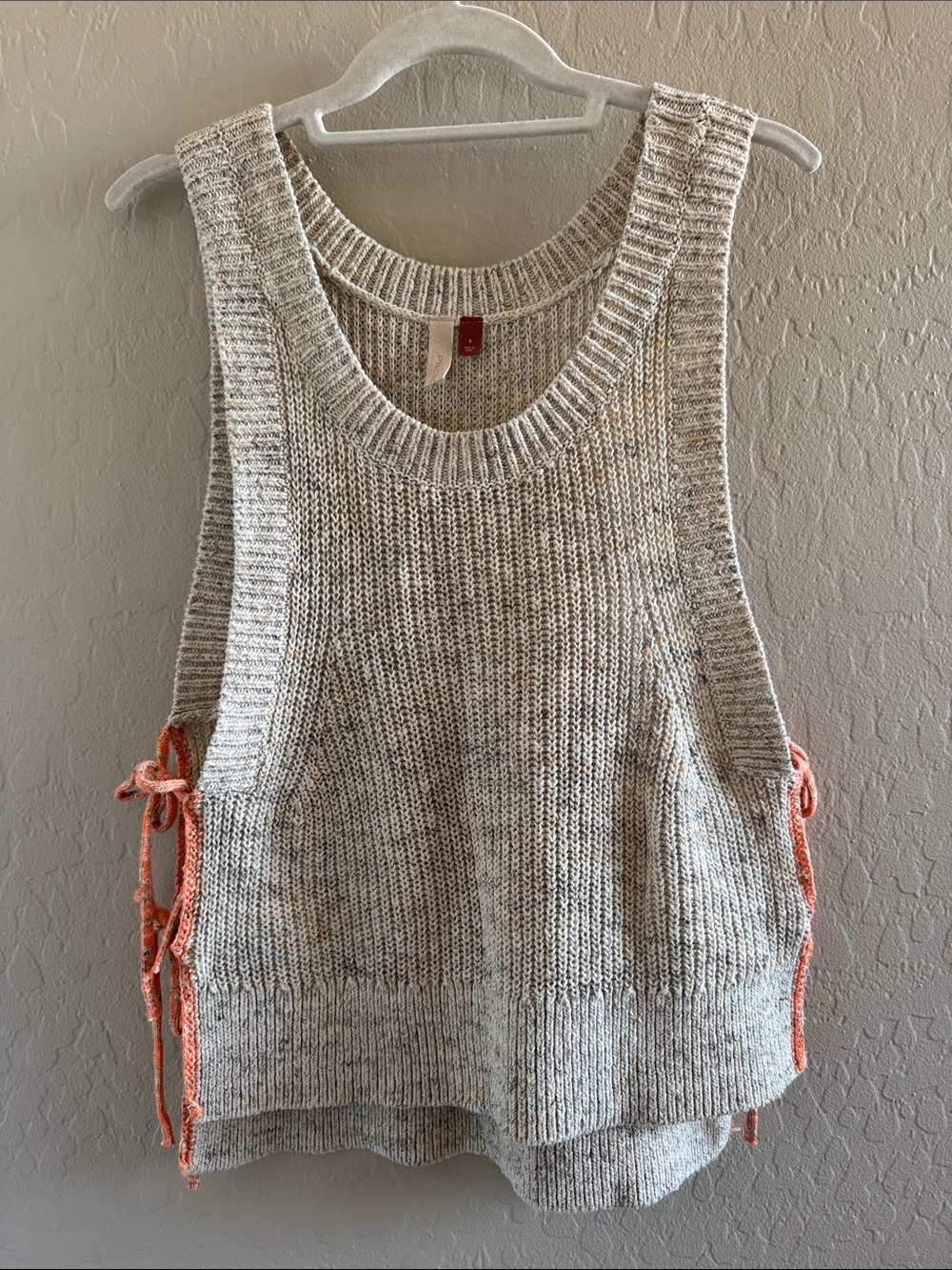 Anthropologie PILCRO Cream Heathered Knit Tank with Coral Side Ties